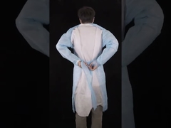 Penggunaan Rumah Sakit/Klinik Pakaian pelindung CPE sekali pakai Dengan Bantal Jari Penggunaan Medis Gaun plastik