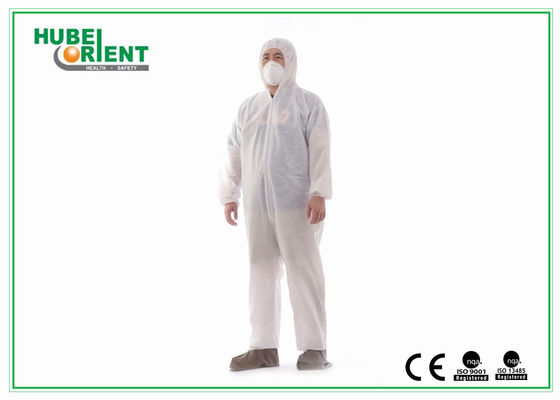 White Disposable Protective Coveralls With Hood And Feetcover By SMS PE Polypropylene For Clean Environment